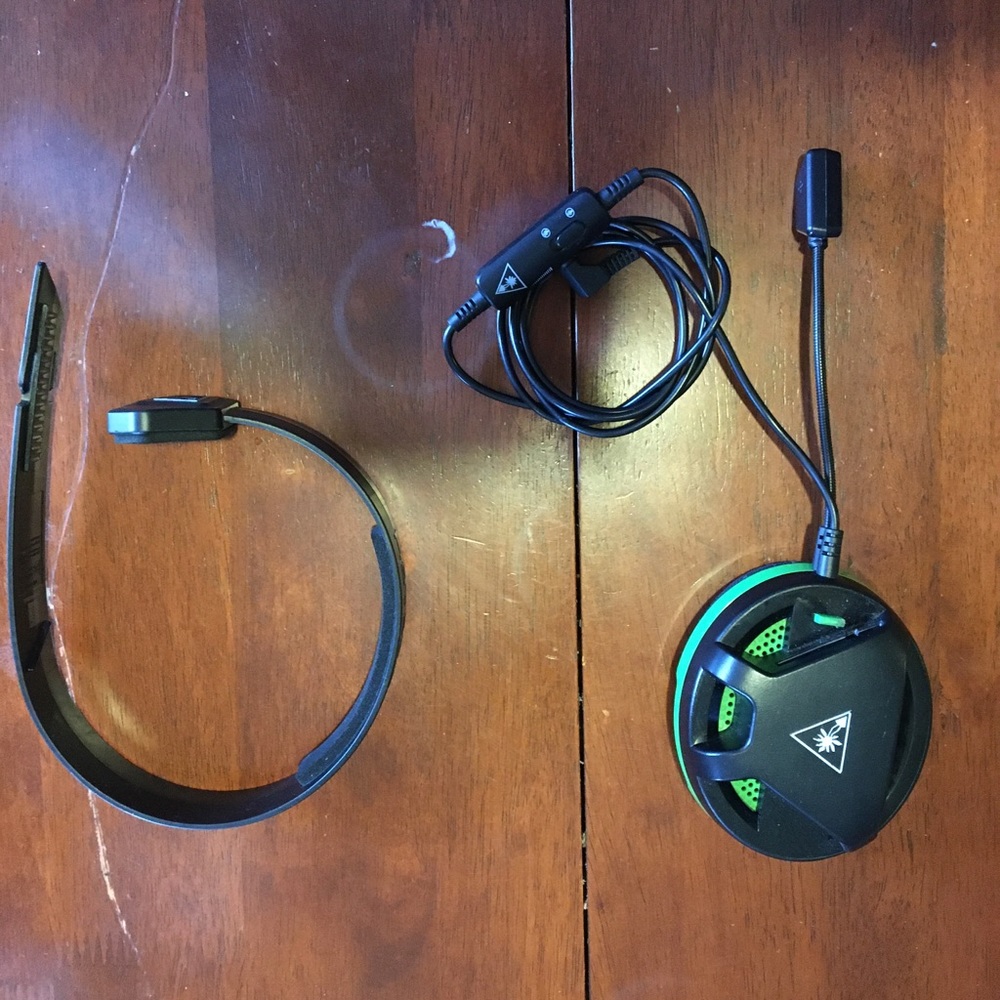 2 Piece 1 ear Headset TurtleBeach
